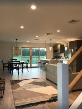 Newly Renovated Waterfront Cottage